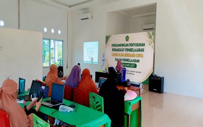 Pendampingan Penyusunan Perangkat Pembelajaran Kurikulum Berbasis Cinta